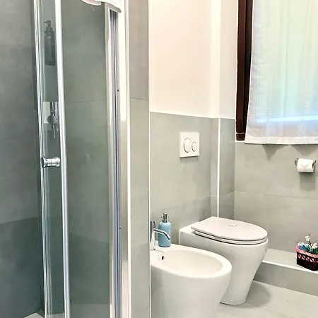 Dimora Sottoripa 49 Di Fronte Acquario - Genovabb It Apartmán Janov